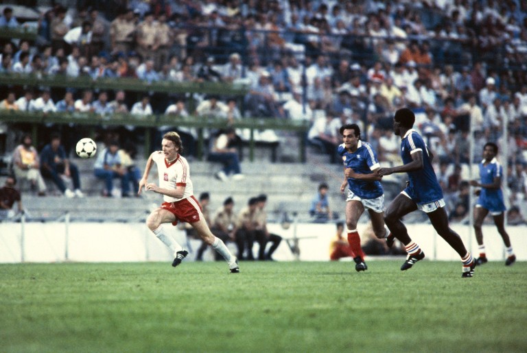 Boniek durante el Polonia Francia por el tercer puesto del Mundial 1982